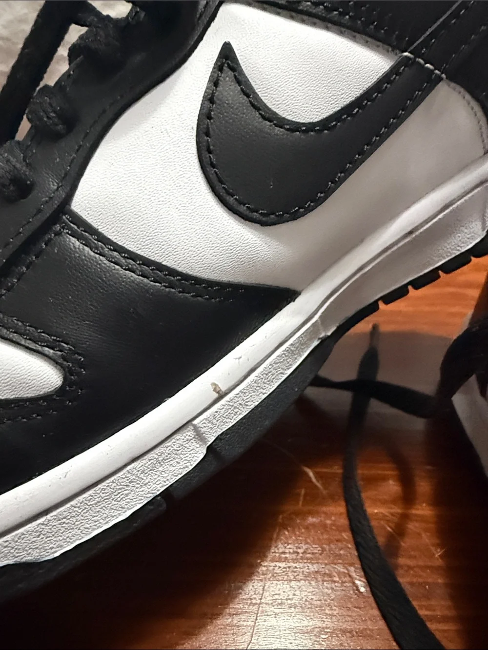 Nike Men’s Black & White Low-Top Sneaker Pair